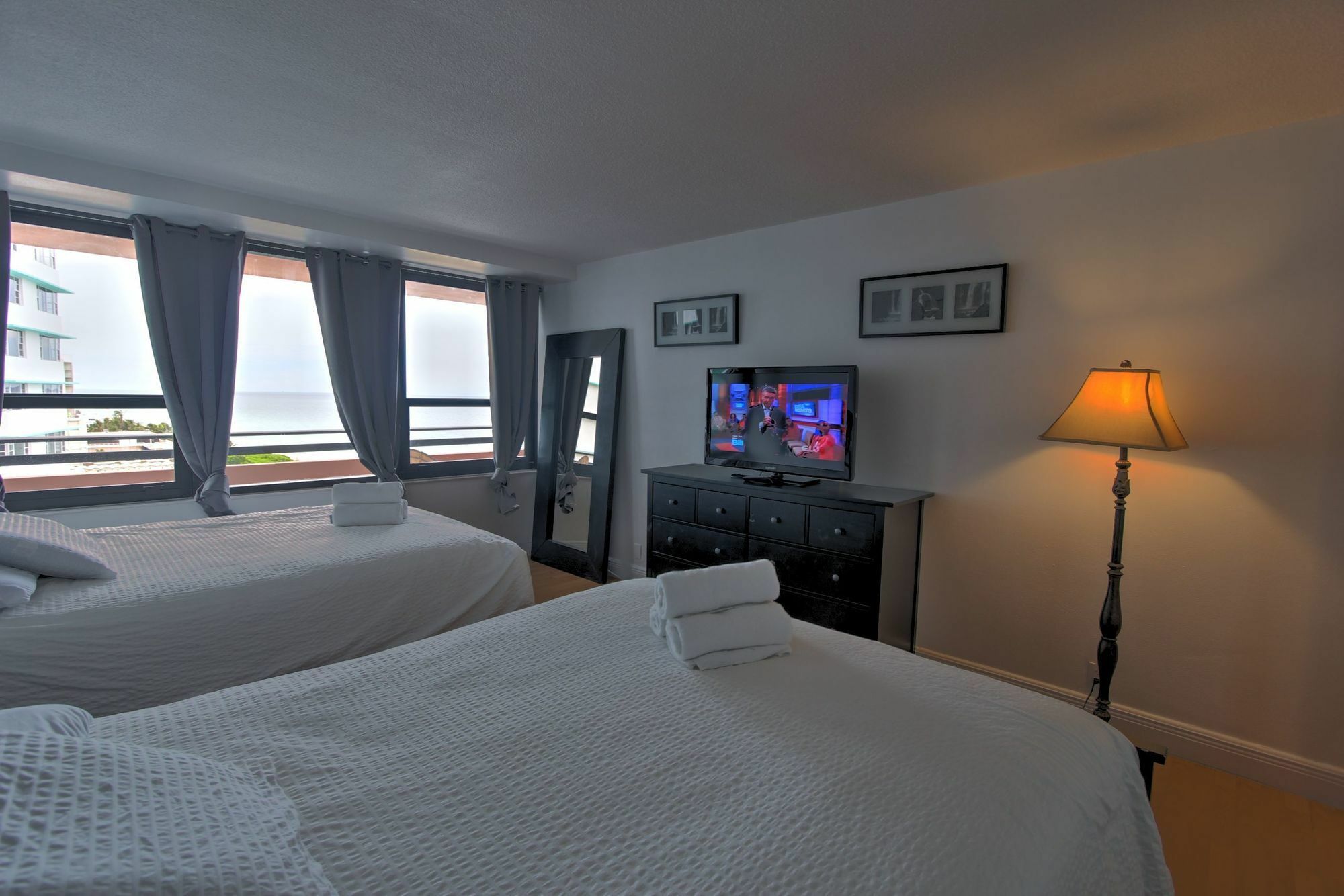 Private Apartments By Vacations On Miami Beach Exterior photo